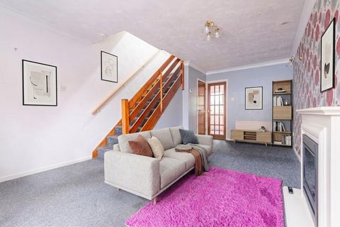 2 bedroom end of terrace house to rent, Wannock Close, Carlton Colville