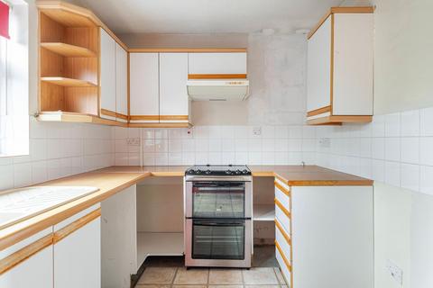 2 bedroom end of terrace house to rent, Wannock Close, Carlton Colville