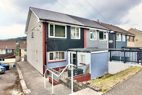 3 bedroom end of terrace house for sale, Hill Crest View, Abertillery NP13
