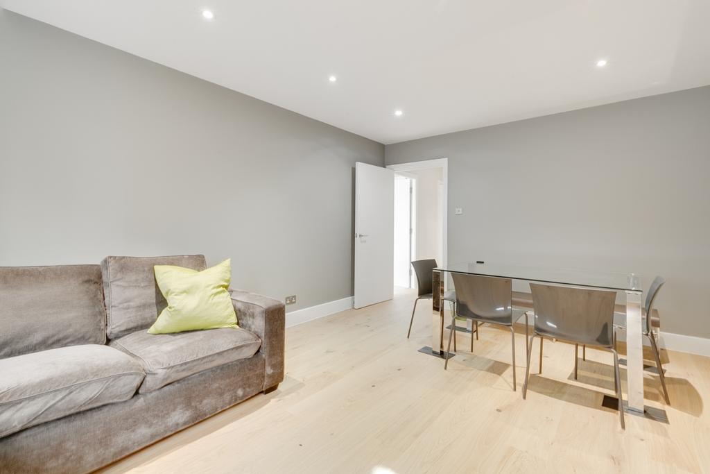 Apartment in London - View 2