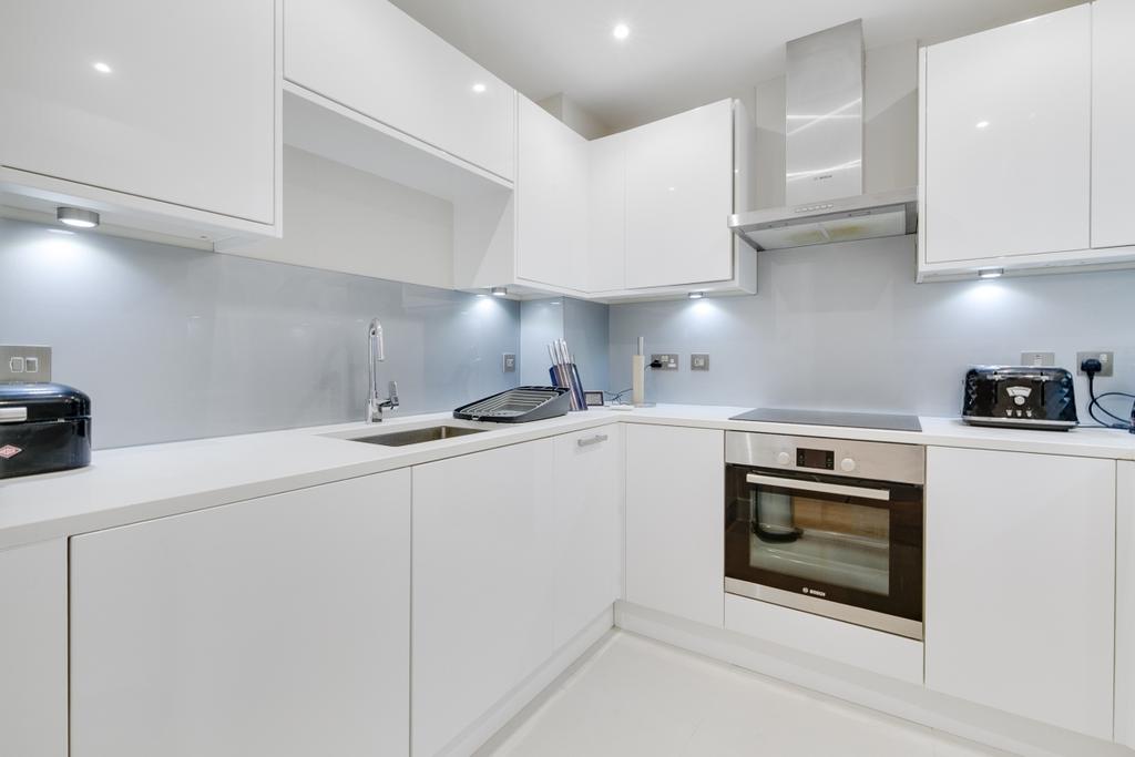 Apartment in London - View 5