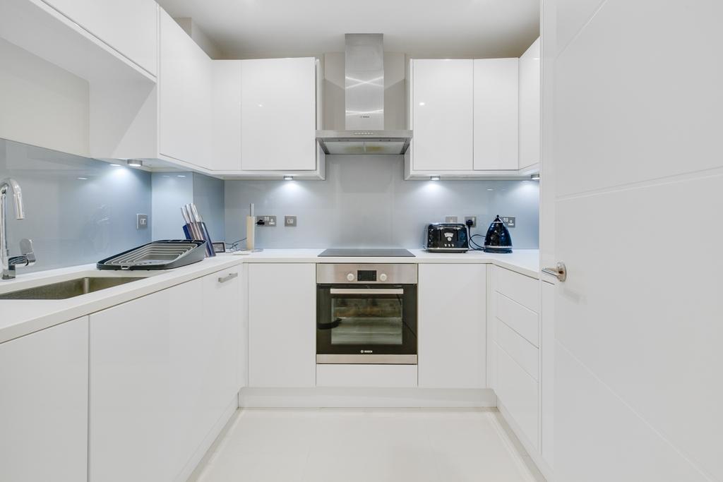 Apartment in London - More