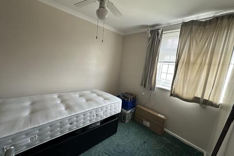 4 bedroom end of terrace house for sale, High Street, Langley SL3