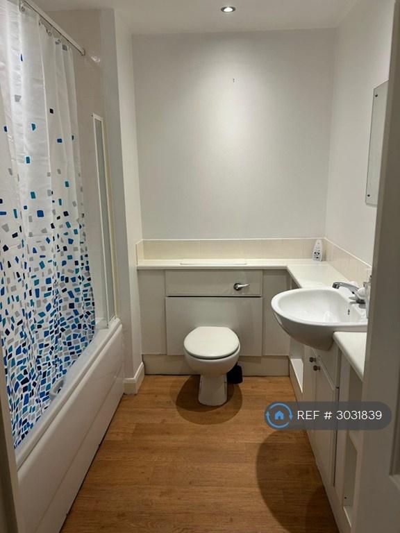 Apartment in Leicester - More