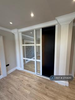 3 bedroom detached house to rent, Chesilbourne Grove, Bournemouth, BH8