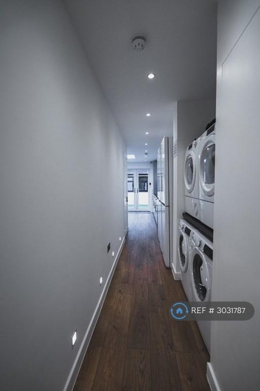 House in London - View 2