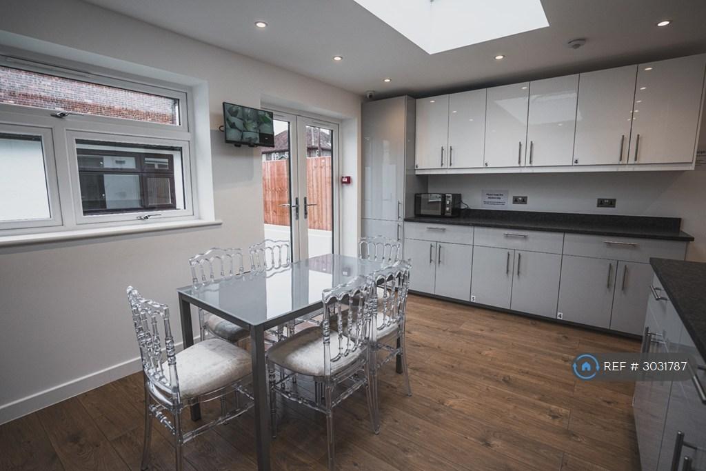 House in London - View 4