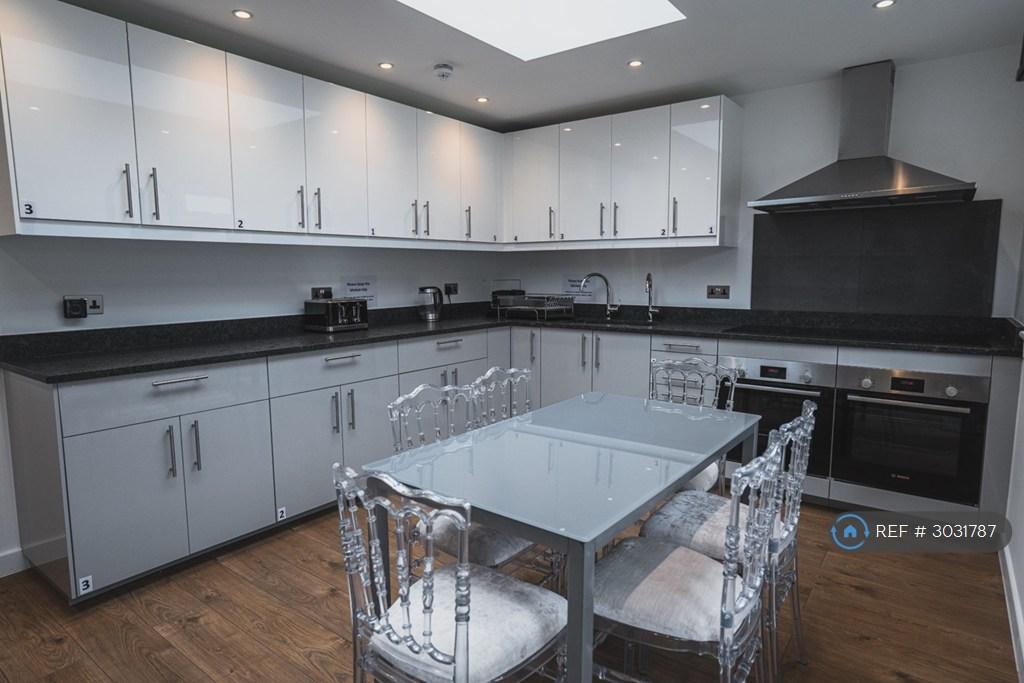 House in London - More