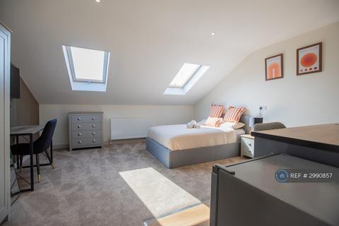 8 bed terraced house for rent in Wadham Road, Portsmouth, PO2