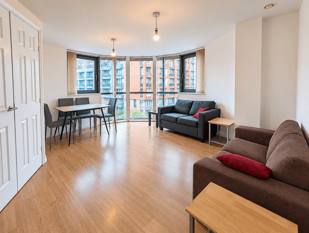 Apartment in Salford, Greater Manchester - View 2