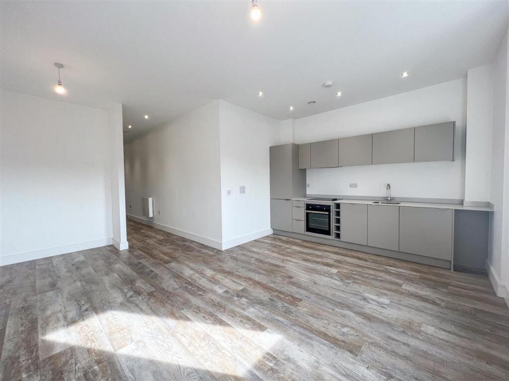 Apartment in Birmingham - More