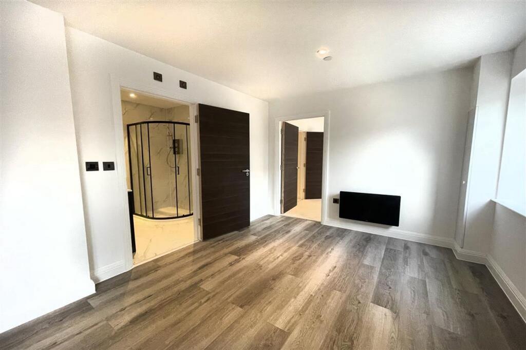 Apartment in Birmingham - More