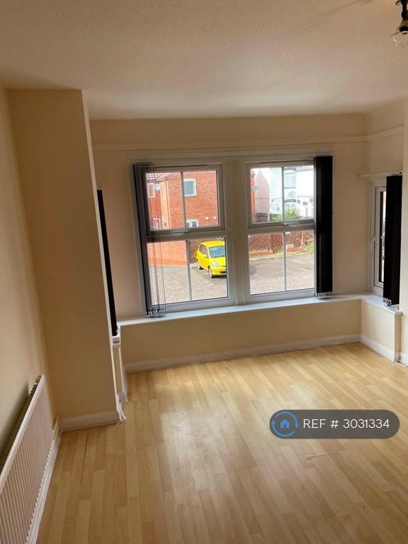 Apartment in Leicester - More