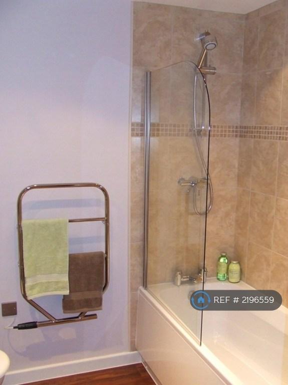 Apartment in Sheffield, Heeley Bottom, Highfield - More
