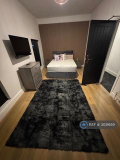 1 bedroom in a house share to rent, Derby Road, Liverpool, L20