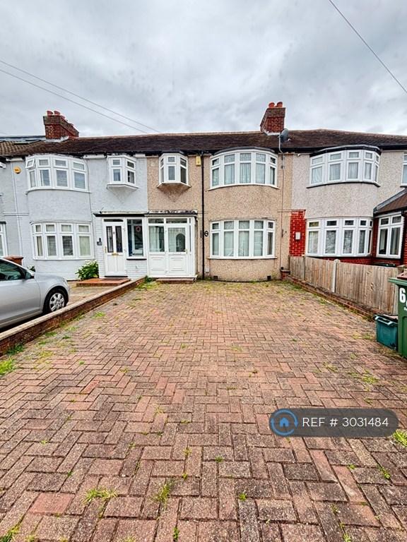 House in Sutton - View 3