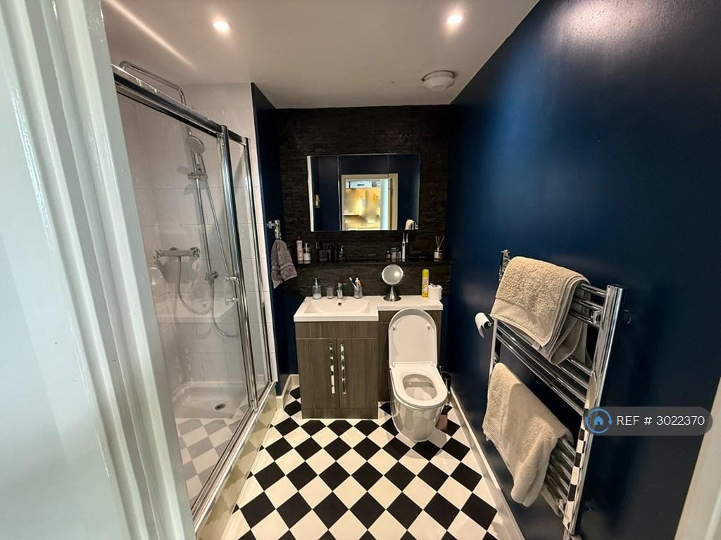 Apartment in London - View 2