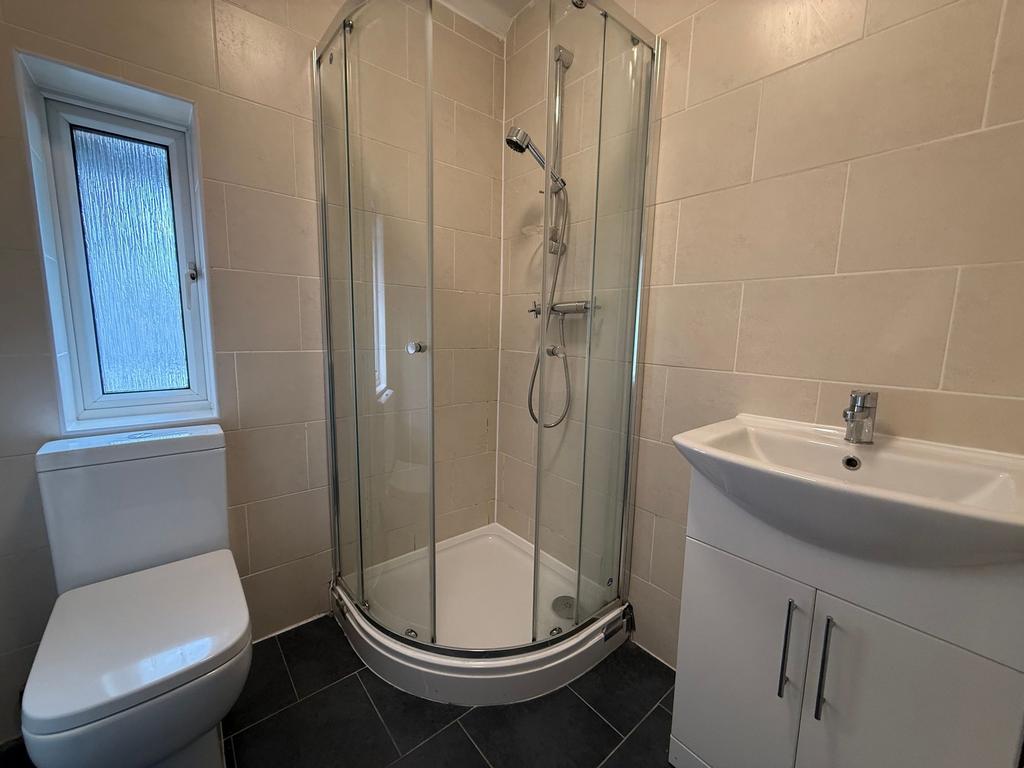 Apartment in Solihull - View 3