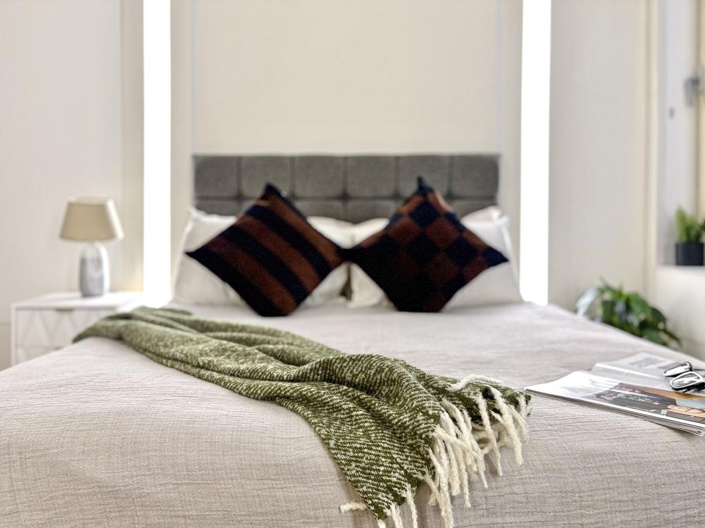 Apartment in London - View 2
