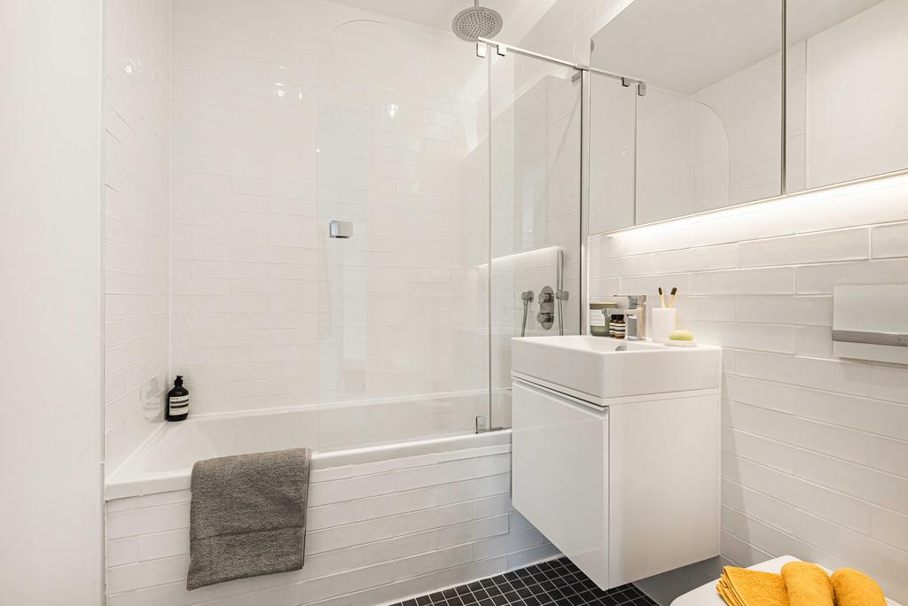 Apartment in Reading - More