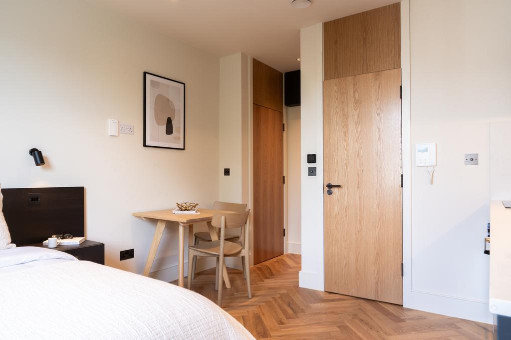 Apartment in London - More