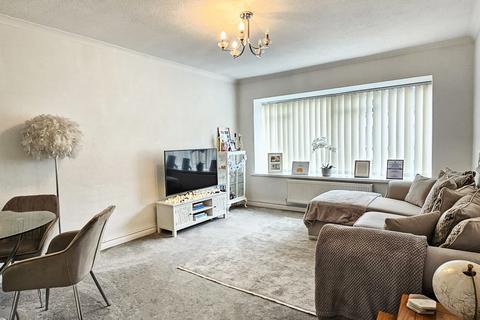 2 bedroom flat for sale, Long Oaks Court, Sketty, SA2