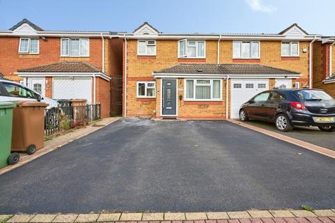 3 bedroom semi-detached house for sale, Basalt Close, Walsall, West Midlands, WS2