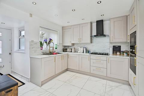 3 bedroom semi-detached house for sale, Basalt Close, Walsall, West Midlands, WS2