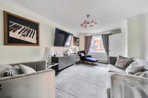 3 bedroom semi-detached house for sale, Trundalls Lane, Shirley, Solihull, West Midlands, B90