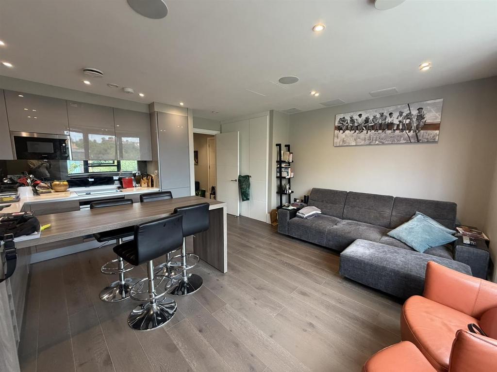 House in London - View 4