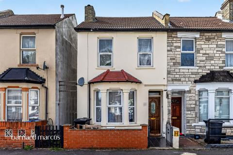 Wentworth Road, Croydon