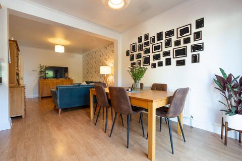 4 bedroom semi-detached house for sale, St. Edmunds Drive, Stanmore, HA7