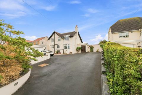 5 bedroom detached house for sale, St. Andrew's Drive, Skegness, Lincolnshire, PE25