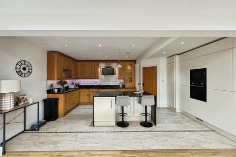 undefined, North Western Avenue, Hertfordshire WD25