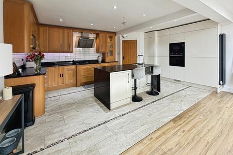 undefined, North Western Avenue, Hertfordshire WD25