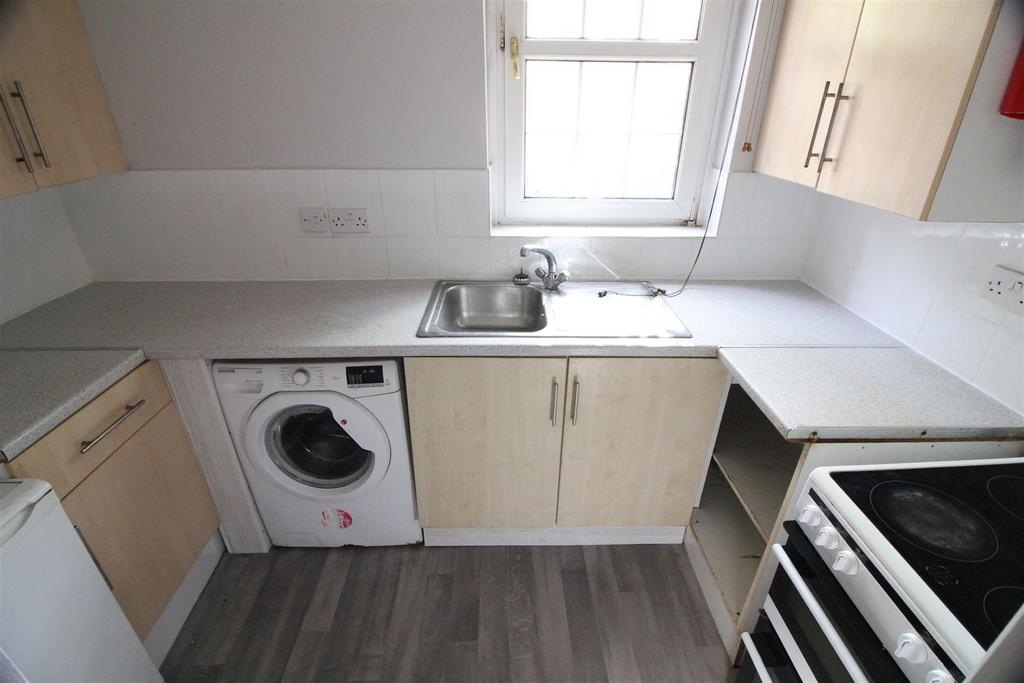 Apartment in London, Spring Grove - View 5