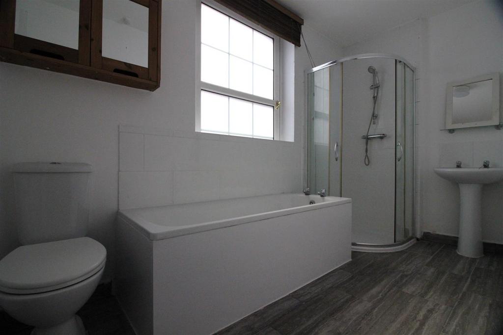 Apartment in London, Spring Grove - More