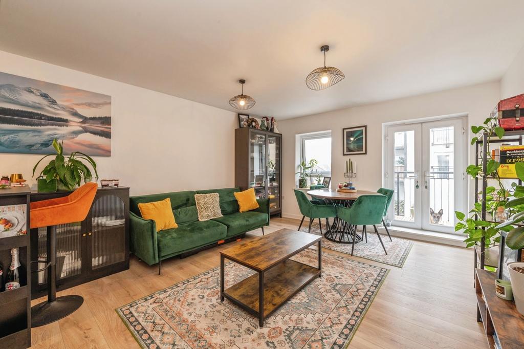 Apartment in Essex - View 2