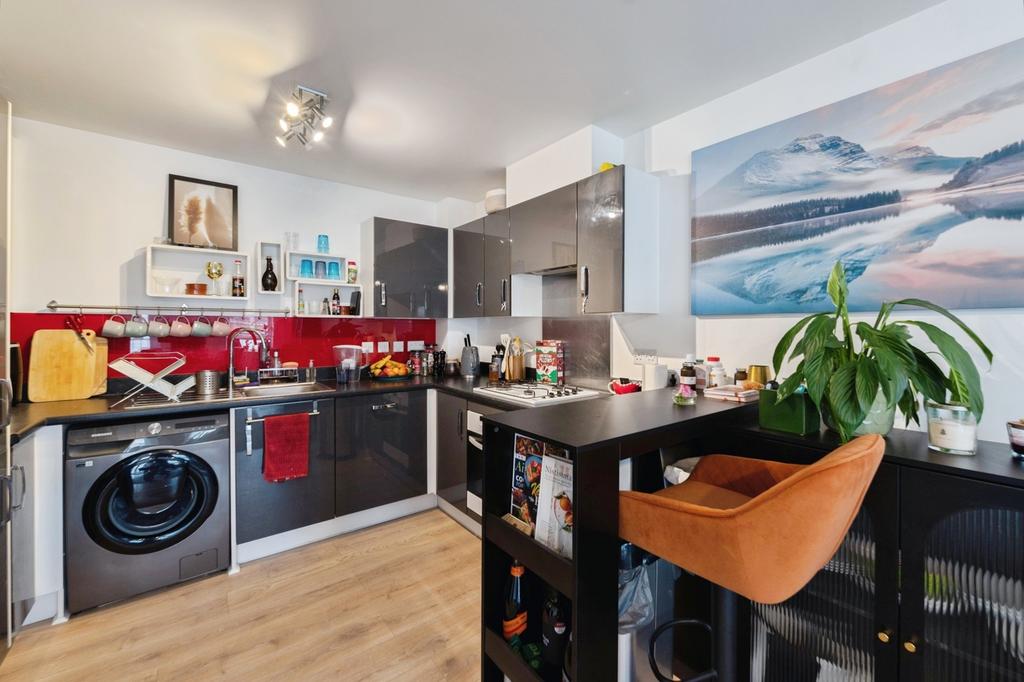 Apartment in Essex - View 3