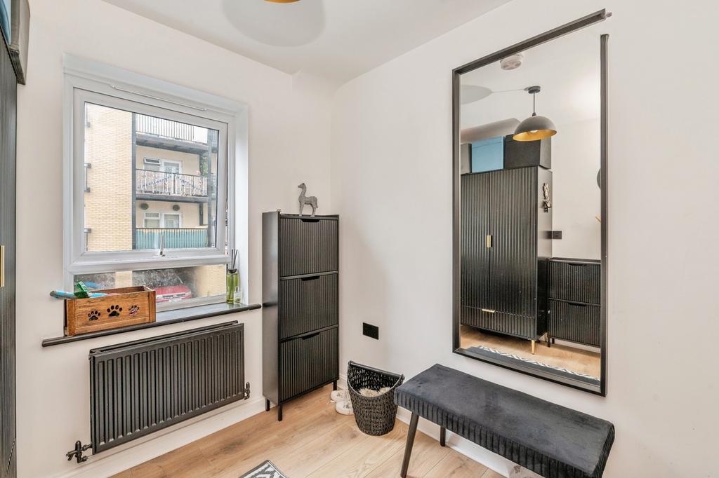 Apartment in Essex - View 5