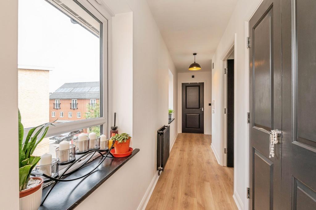 Apartment in Essex - More