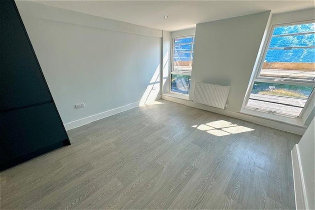 Apartment in Southampton - View 2