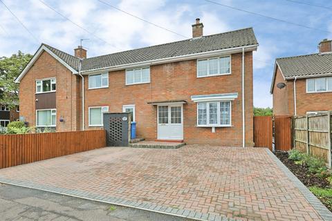 3 bedroom end of terrace house for sale, Barclay Green, Norwich