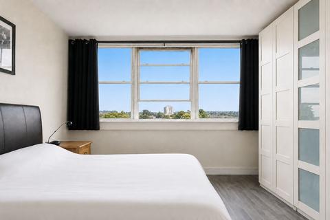 2 bedroom flat for sale, Whitehorse Road, Fitzroy Court, CR0