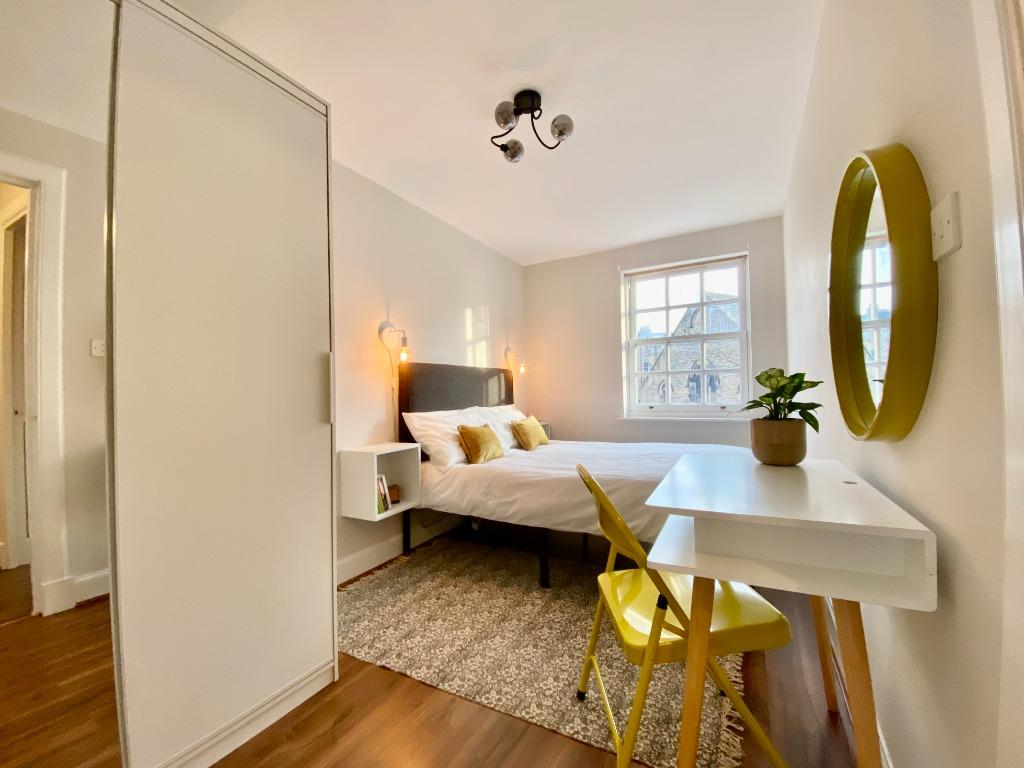 Apartment in Edinburgh, Southside - View 2