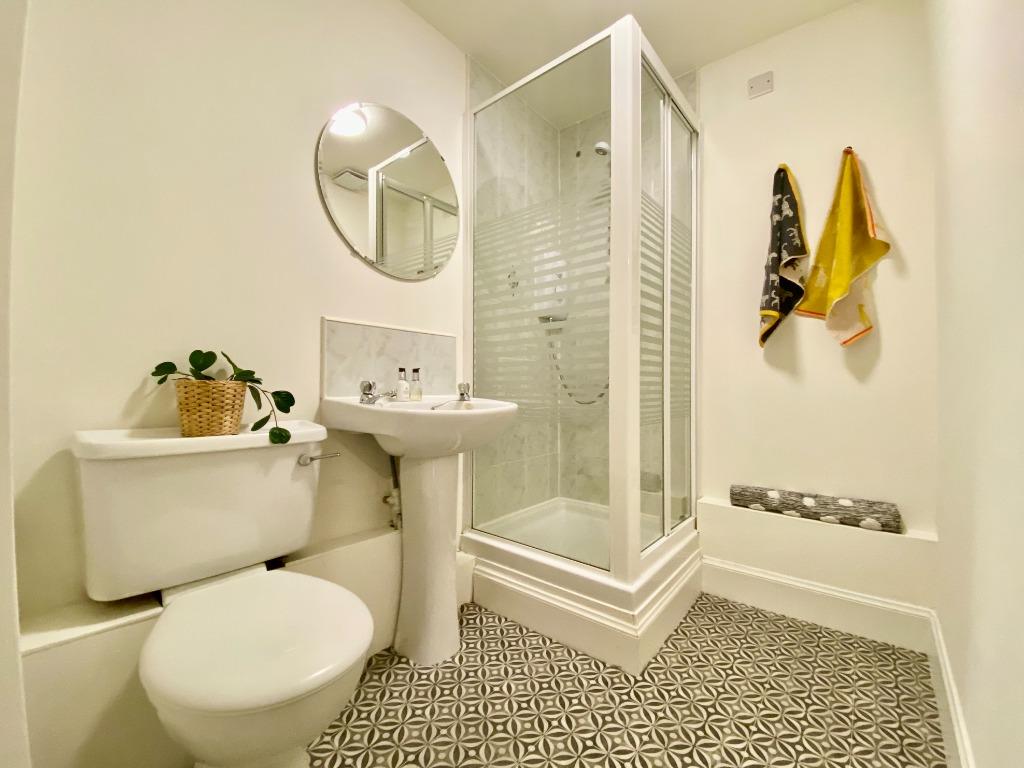 Apartment in Edinburgh, Southside - View 5
