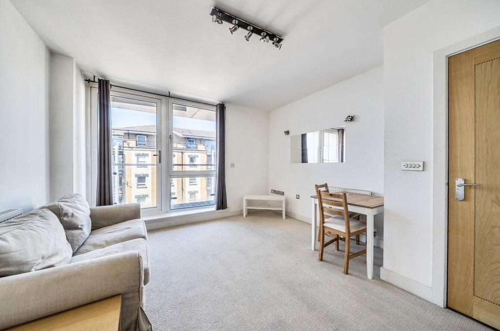 Apartment in Hampshire - View 2