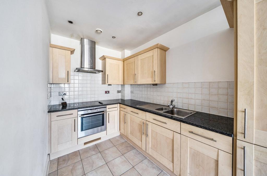 Apartment in Hampshire - View 3