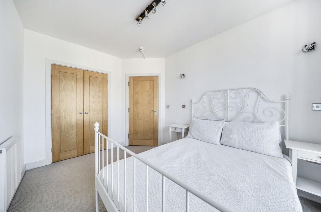 Apartment in Hampshire - View 4