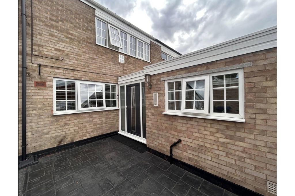 House in Birmingham, West Midlands - View 2